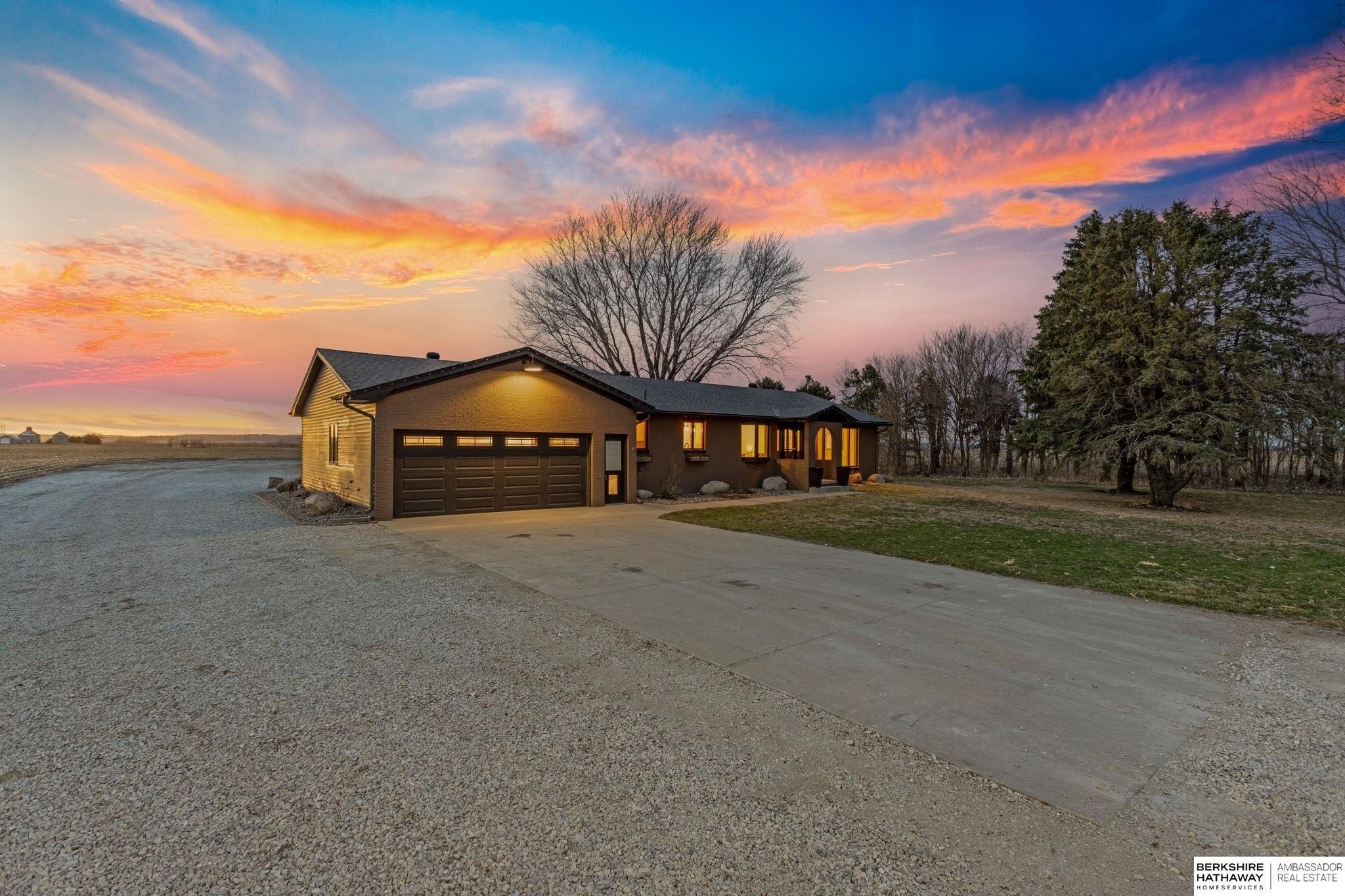 Single Family 3BR 2BA - 1140 County Road 42, Tekamah, NE