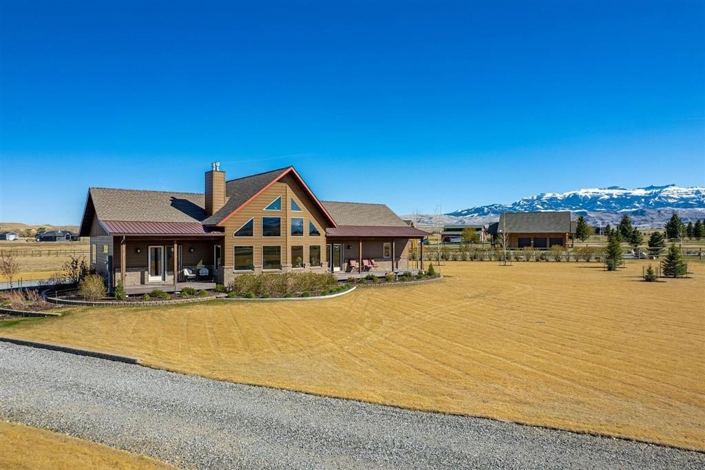 Single Family 4BR 3BA - 17 Patriot Dr, Cody, WY
