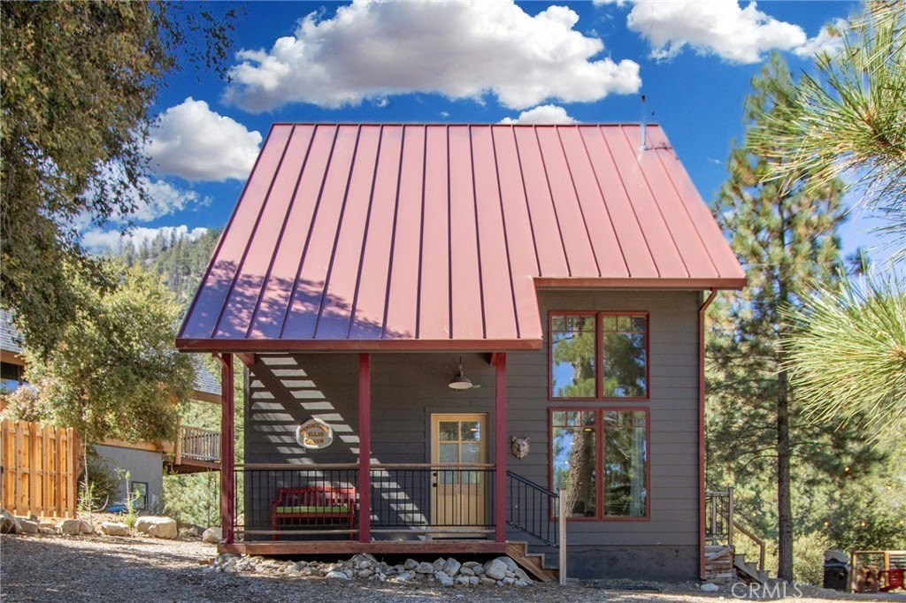 1517 Woodland Dr  