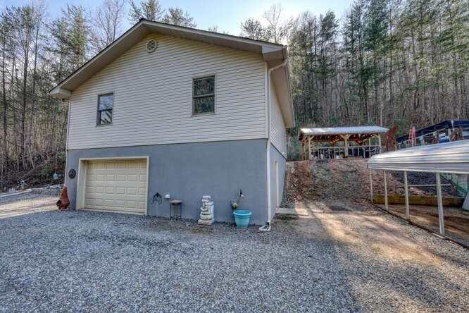 Single Family 1BR 1BA - 67 Matthew Street, Blairsville, GA