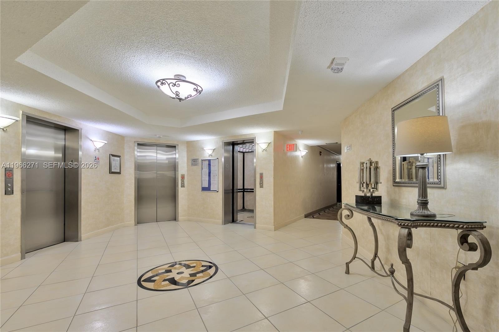 Condo 2BR 2BA - 1400 Saint Charles Place, Hollywood, FL