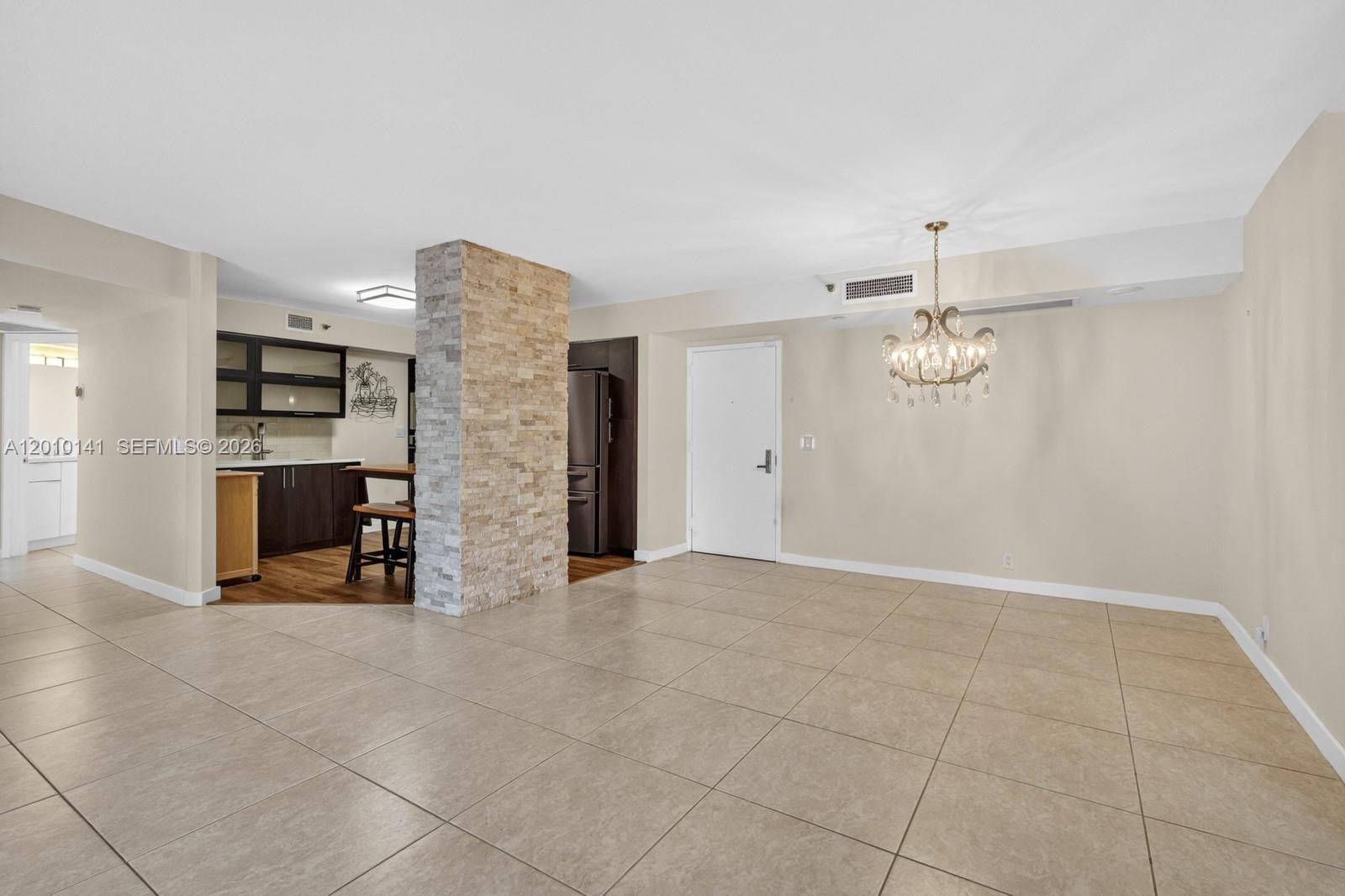 Condo 2BR 2BA - 3500 Mystic Pointe Dr, Aventura, FL