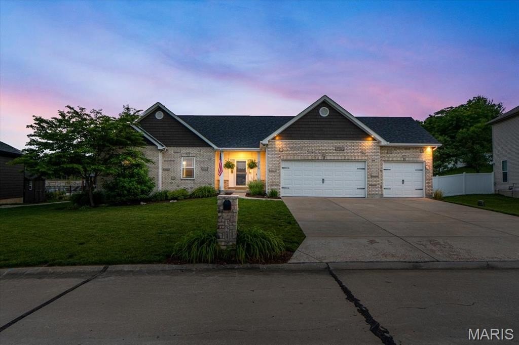 Single Family 3BR 2BA - 3219 Big Piney Drive, Festus, MO