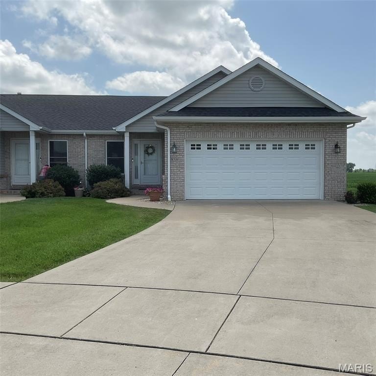 Single Family 3BR 3BA - 95 CRIMSON CT, Highland, IL