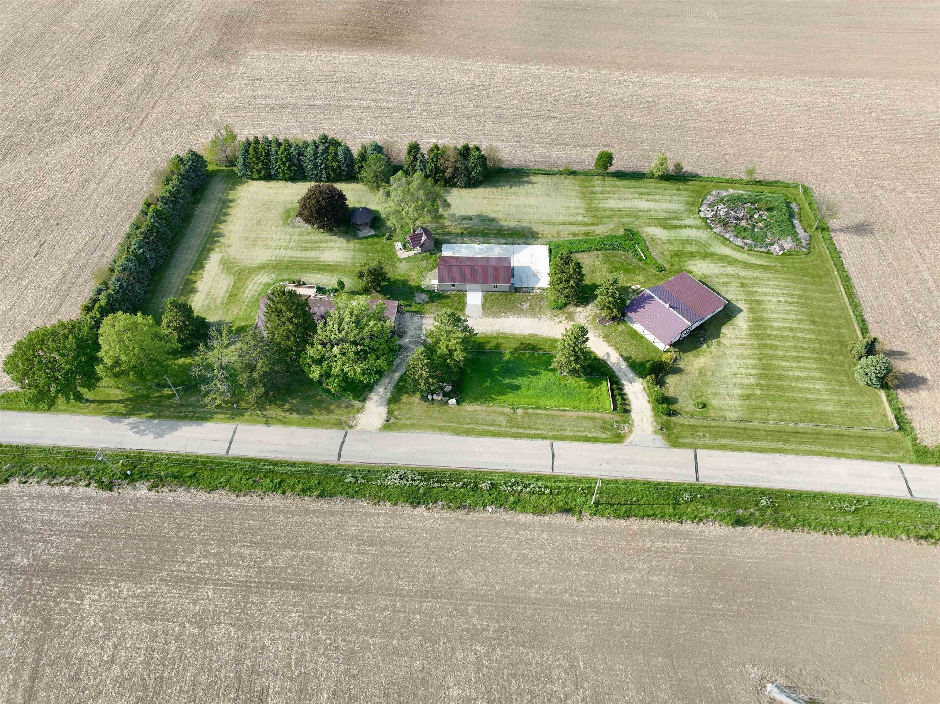 Single Family 3BR 3BA - 7919 E Six Corners Road, Milton, WI