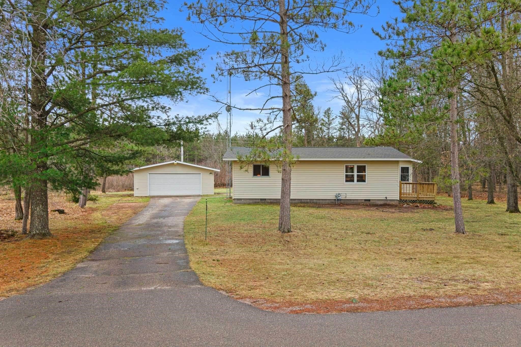 Single Family 2BR 1BA - 382,384 Bromley Way, Nekoosa, WI