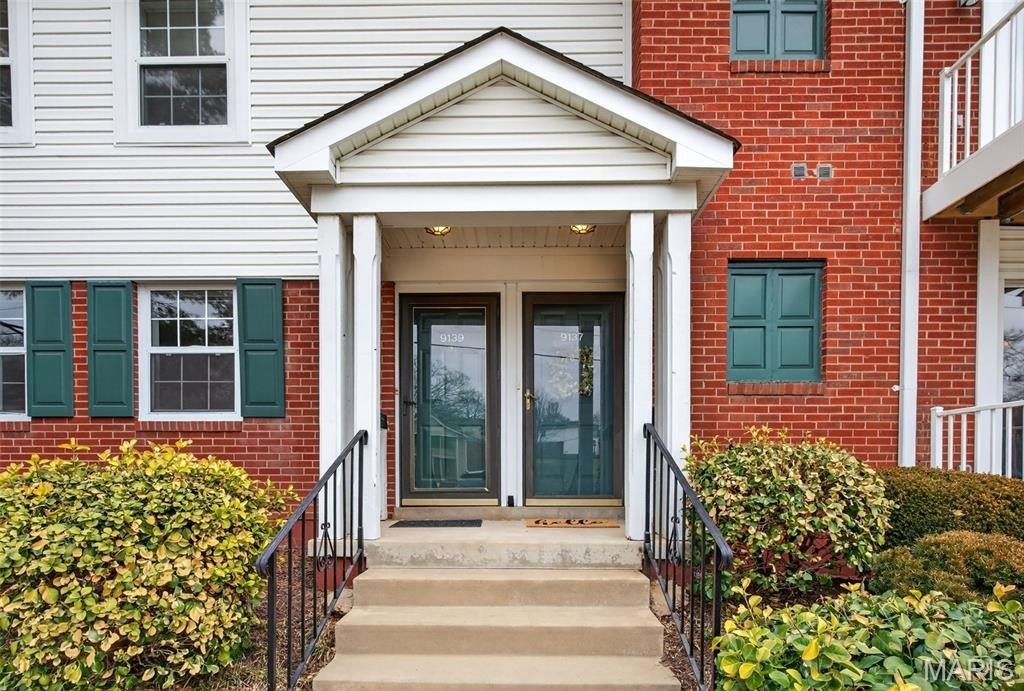 Condo 2BR 1BA - 9137 Wrenwood Lane, Brentwood, MO