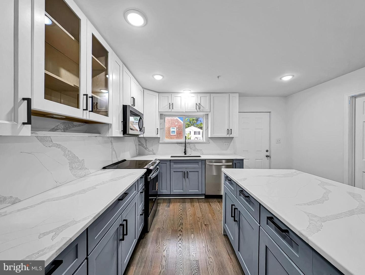 Single Family 6BR 6BA - 4302 BYERS ST, CAPITOL HEIGHTS, MD