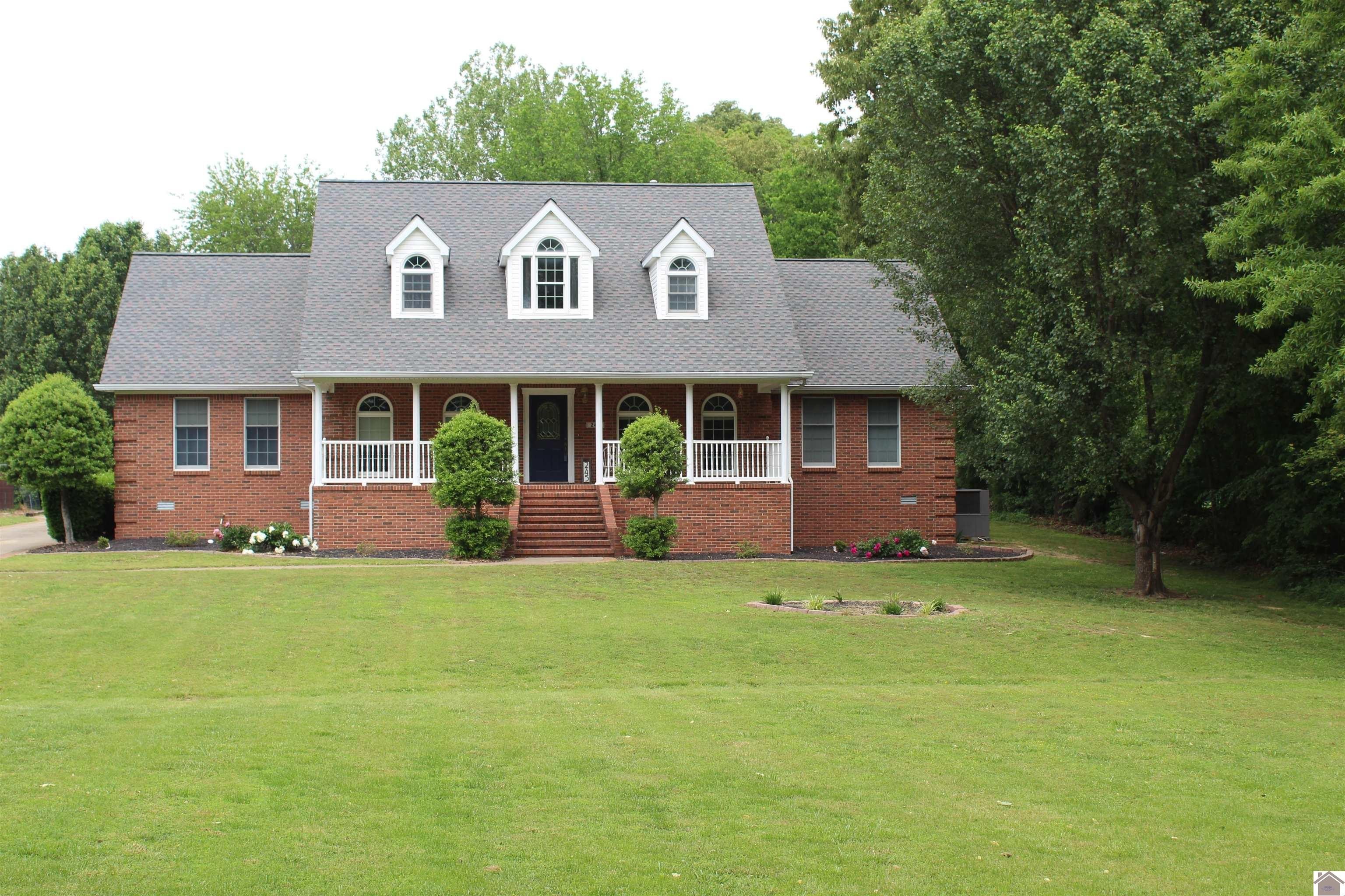 Single Family 5BR 3BA - 245 Braddie Cove, Paducah, KY