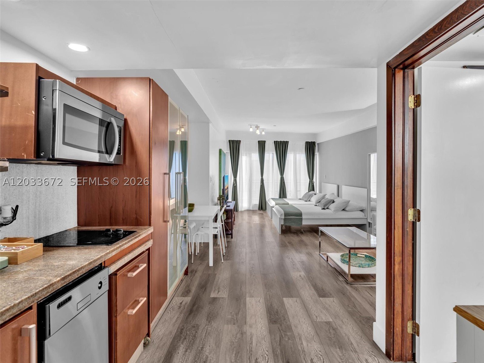 Condo 1BR 1BA - 1052 Ocean Dr, Miami Beach, FL