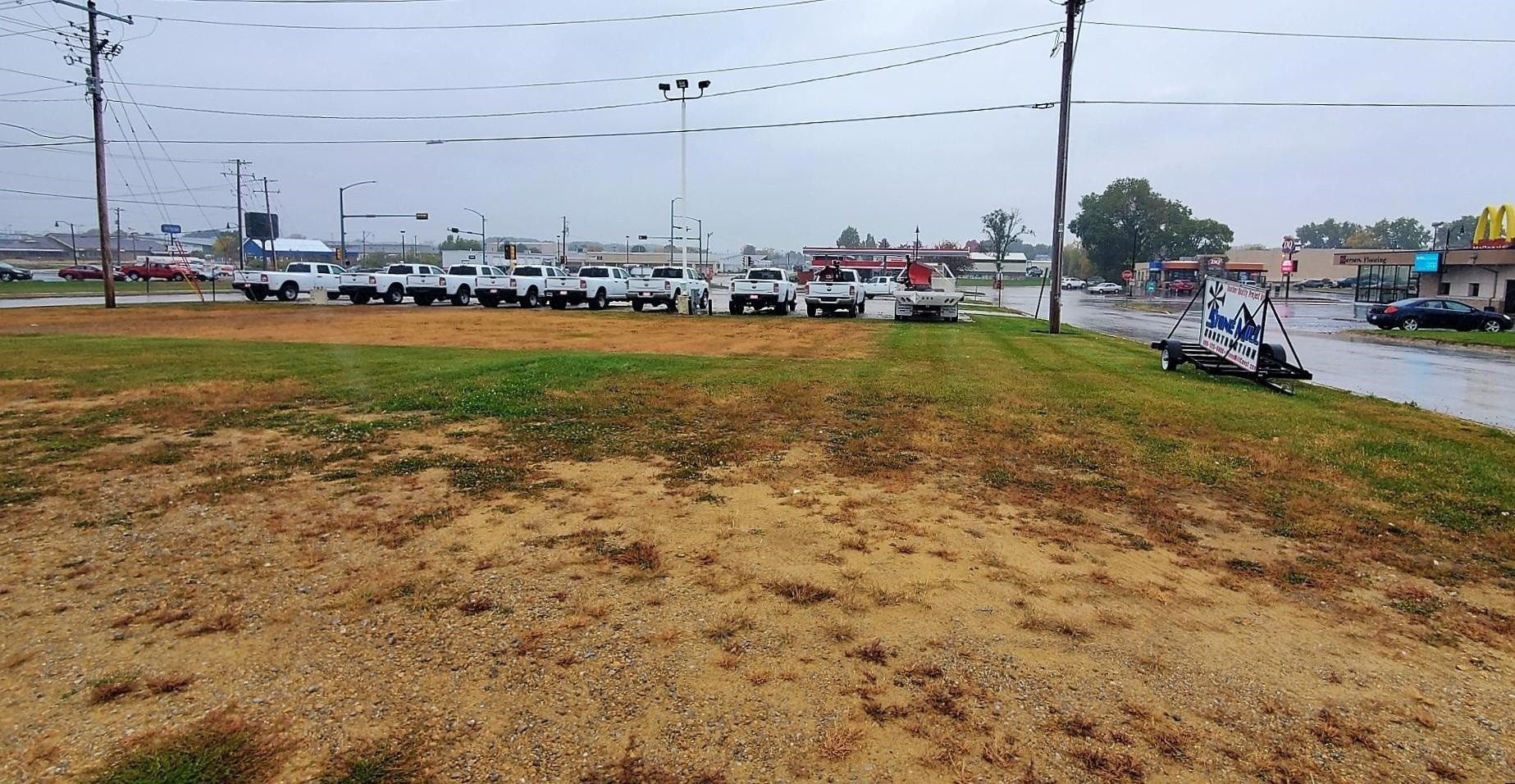1 Ac /- W 8th St  