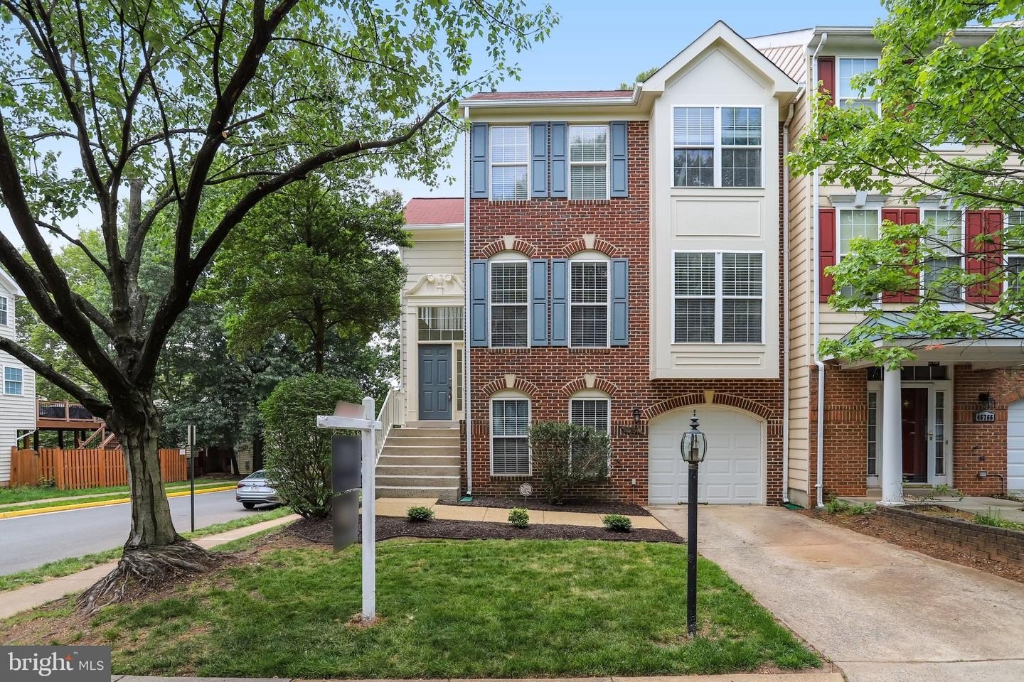 Single Family 3BR 3BA - 46764 MANCHESTER TER, STERLING, VA