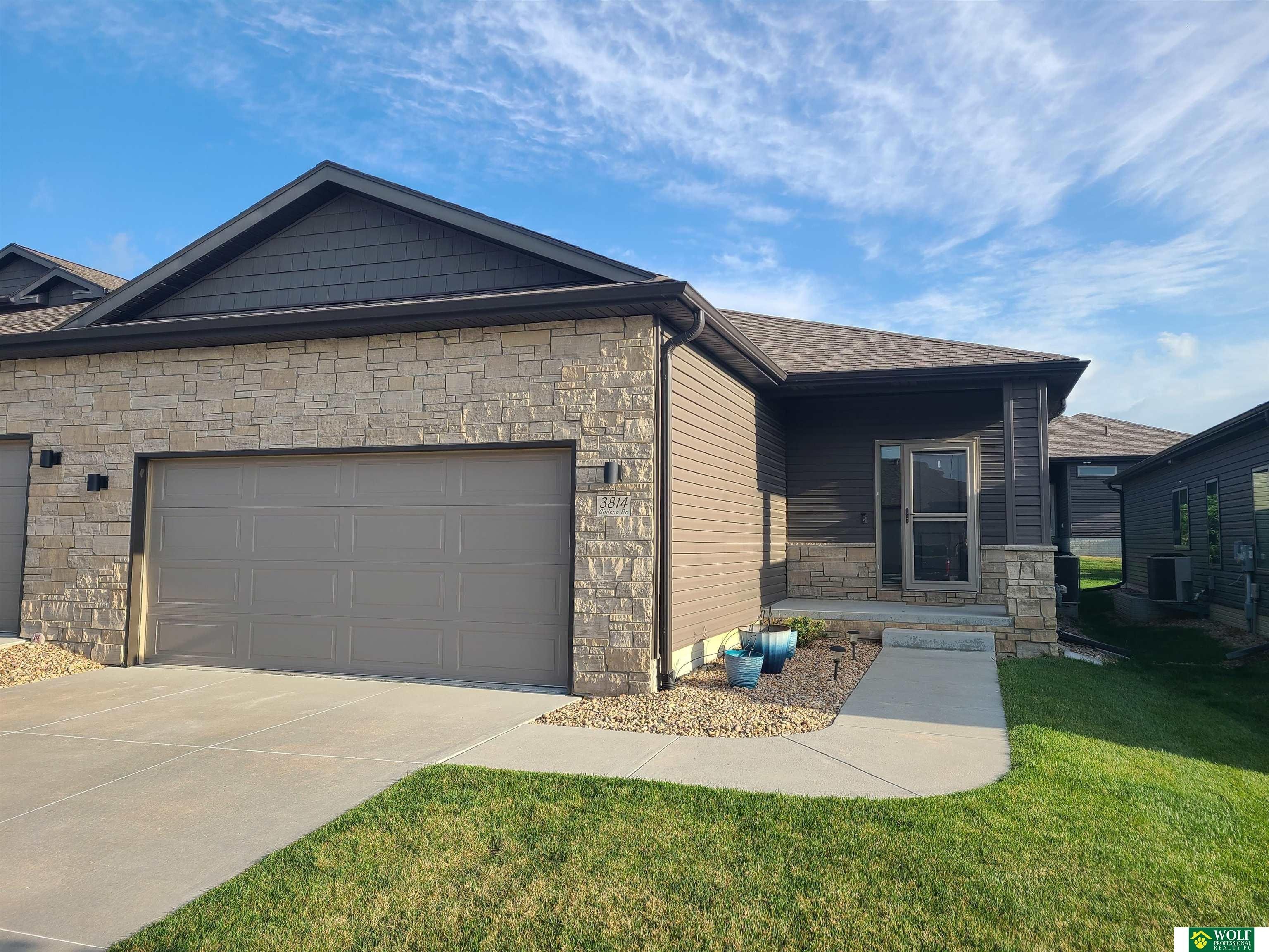 Single Family 4BR 3BA - 3814 Chileno Drive, Lincoln, NE