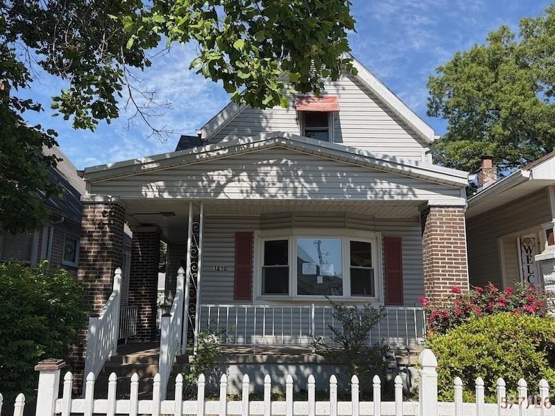 Single Family 2BR 1BA - 1210 N 2nd Avenue, Evansville, IN