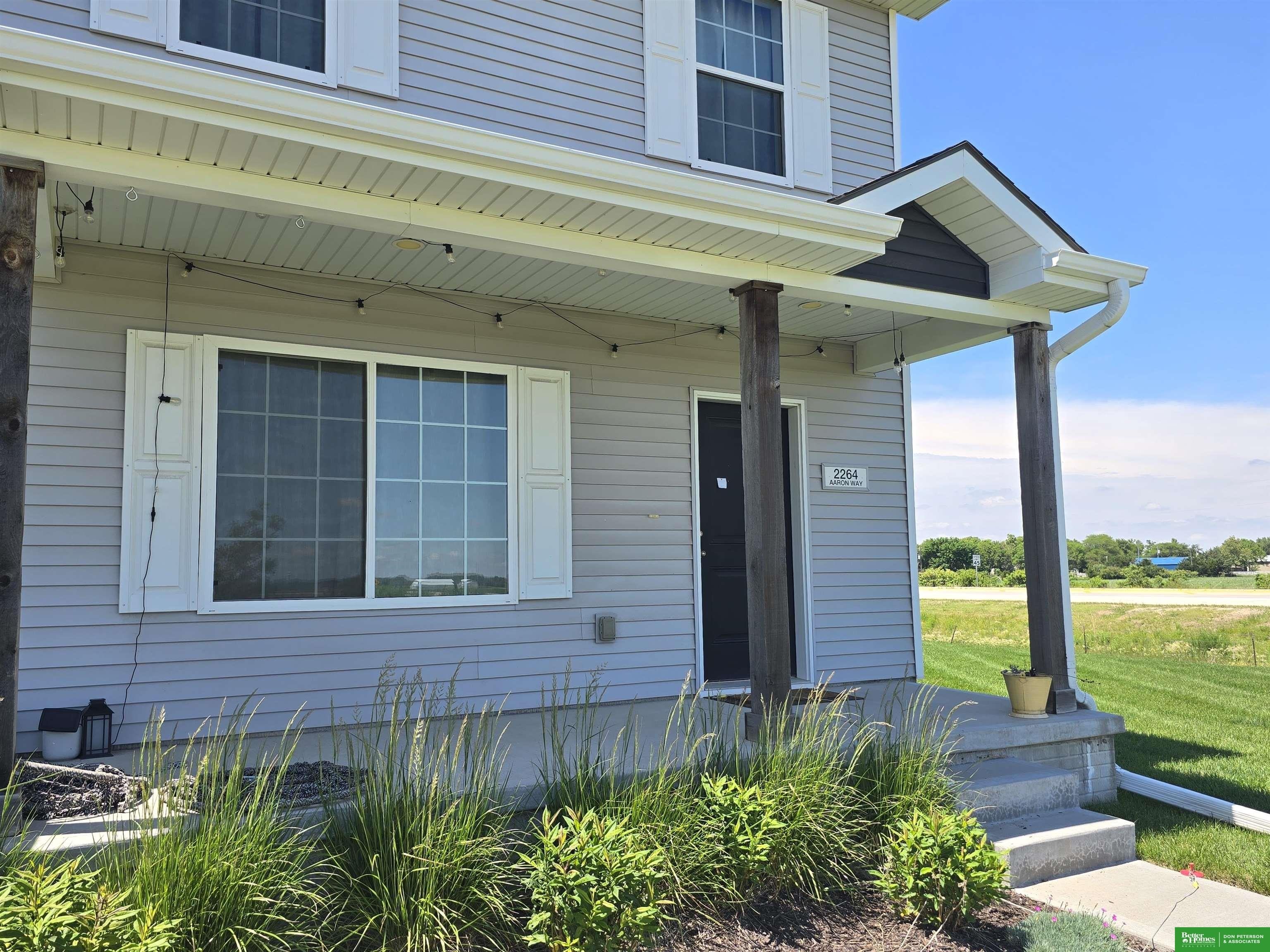 Single Family 3BR 3BA - 2264 Aaron Way, Fremont, NE