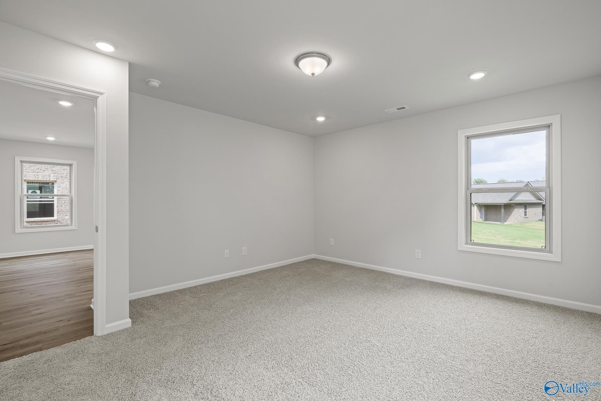 Single Family 4BR 4BA - 28087 Caperton Drive, Harvest, AL