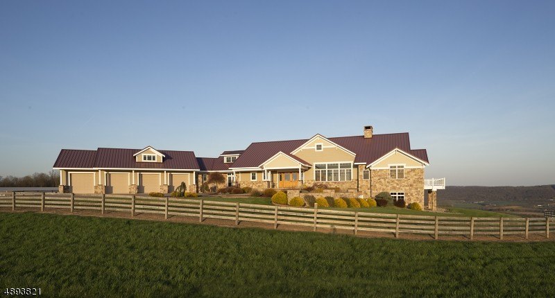 506 Mountain View Rd W