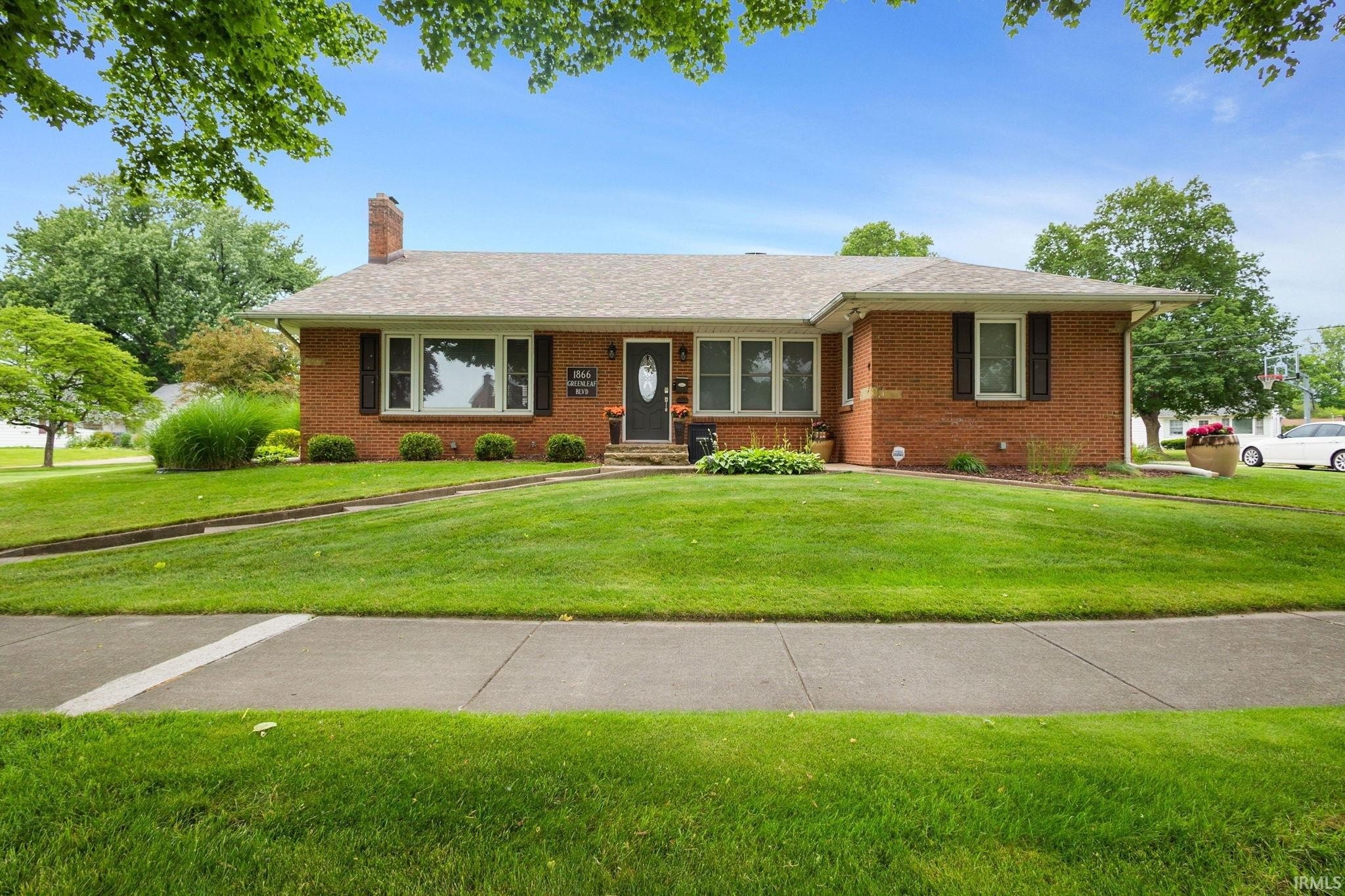 Single Family 5BR 3BA - 1866 Greenleaf Boulevard, Elkhart, IN