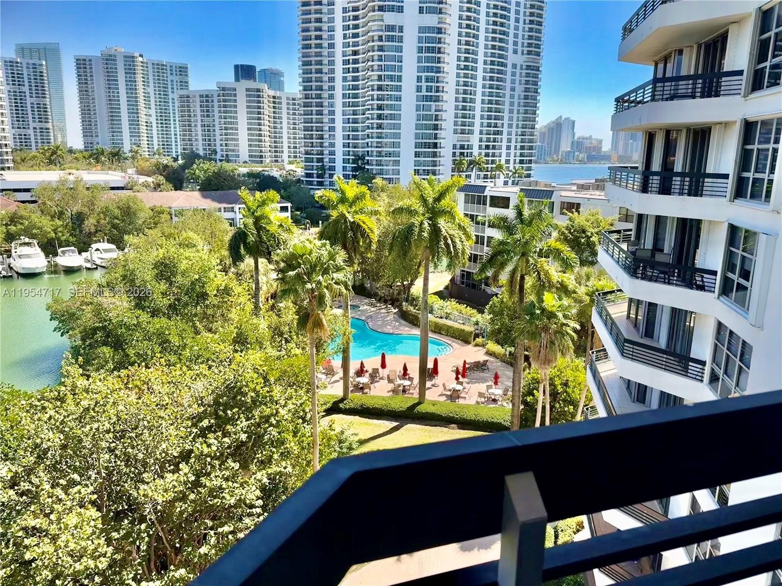 Condo 2BR 2BA - 3400 NE 192nd St, Aventura, FL