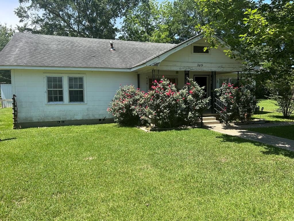 Single Family 3BR 2BA - 209 Maple St, Sandersville, MS