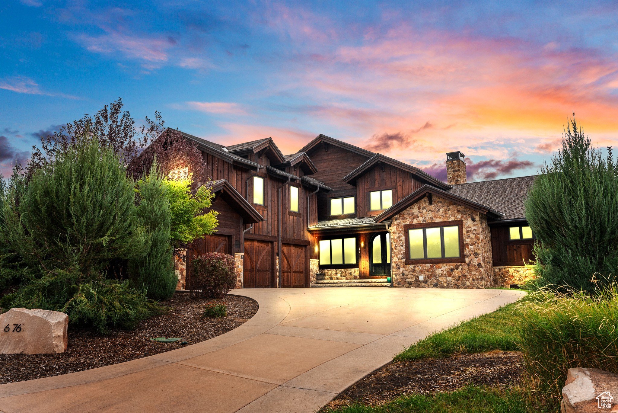 676 N CHIMNEY ROCK Rd