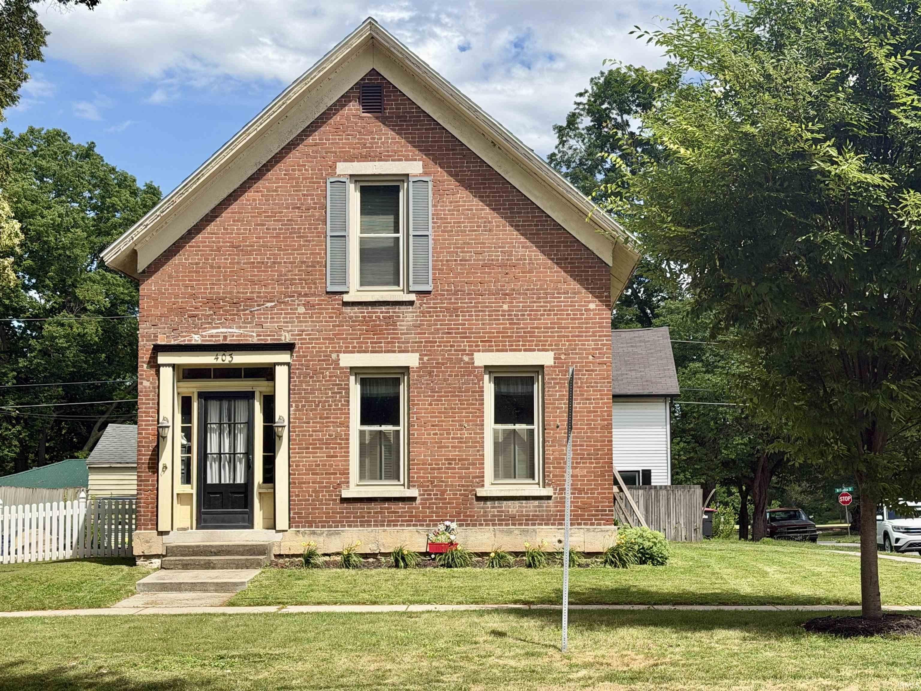 Single Family 3BR 2BA - 403 W Main Street, Delphi, IN
