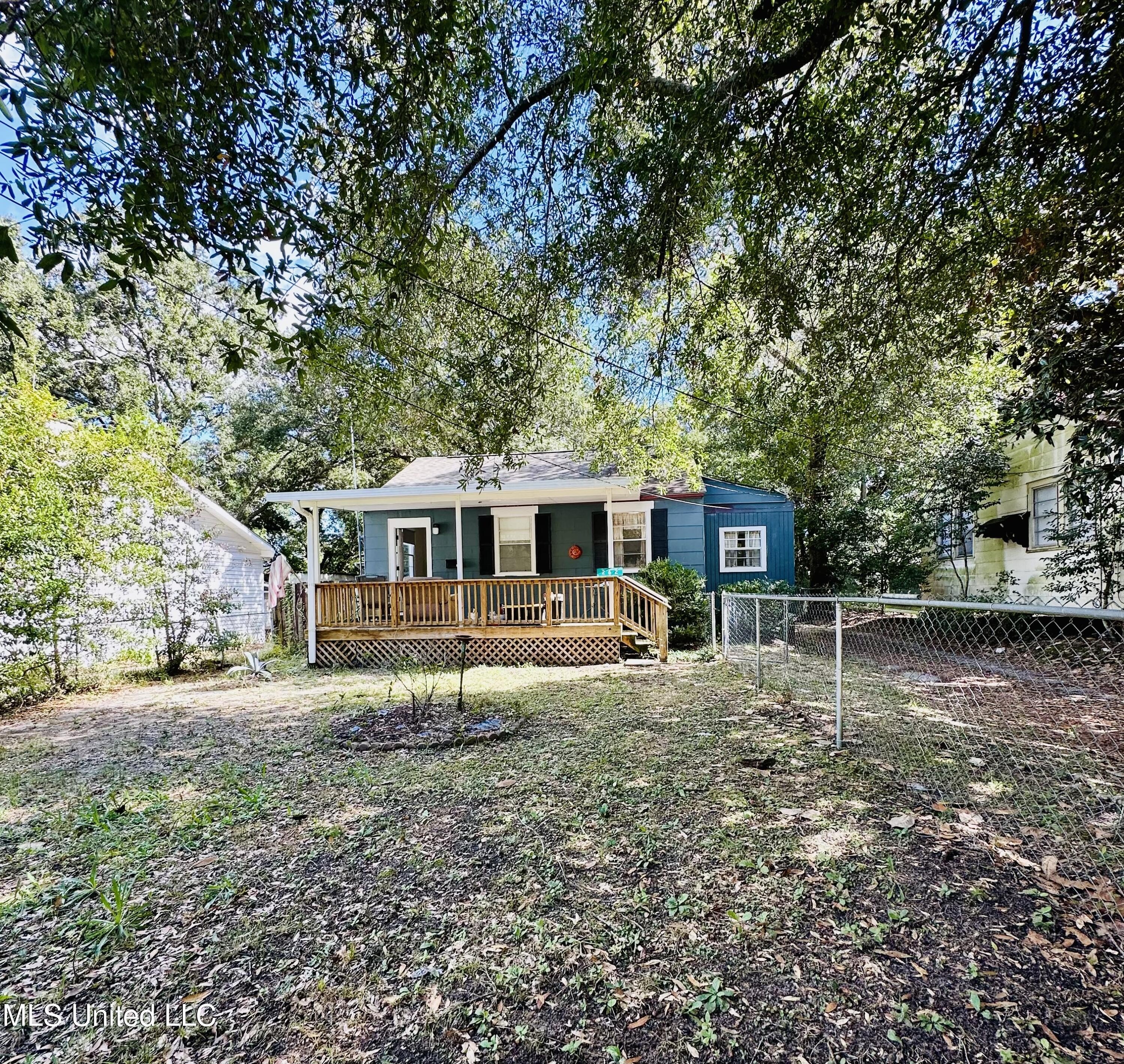 Single Family 2BR 1BA - 262 Forrest Avenue, Biloxi, MS