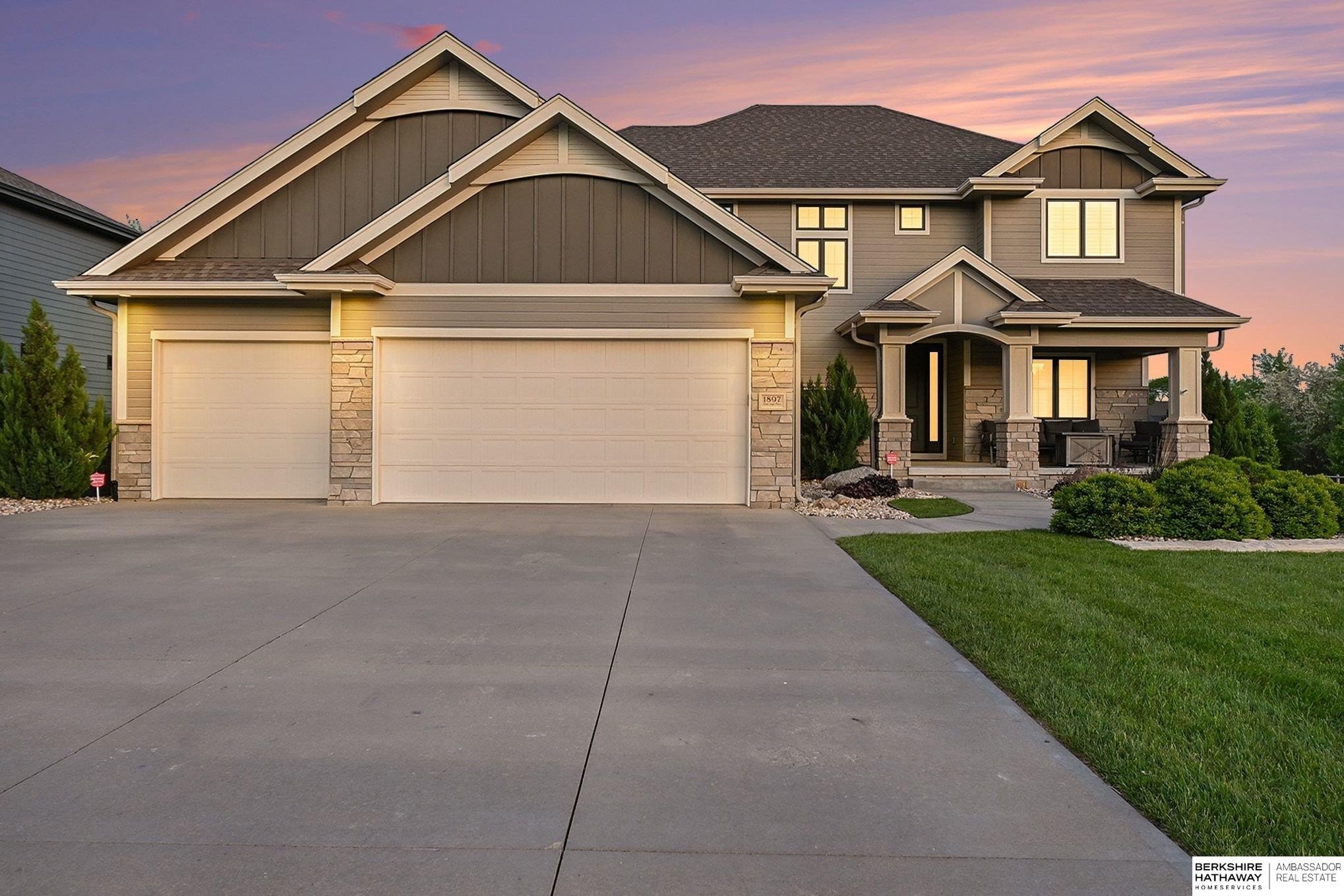 Single Family 5BR 5BA - 1897 Blue Sage Parkway, Elkhorn, NE