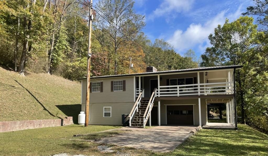Single Family 2BR 2BA - 564 Millers Creek, Van Lear, KY