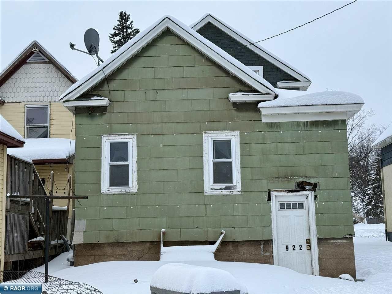Single Family 3BR 2BA - 922 S 5th Ave, Virginia, MN