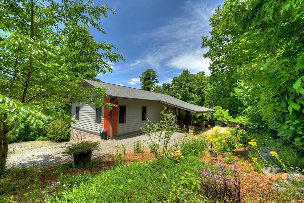 Single Family 3BR 4BA - 67 High Point Trail, Blue Ridge, GA
