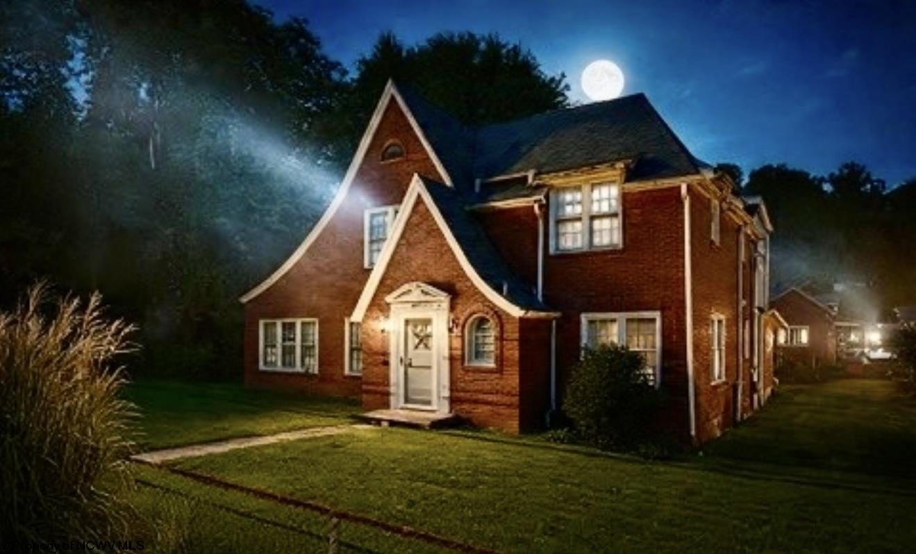 Single Family 3BR 3BA - 822 Hood Avenue, Shinnston, WV