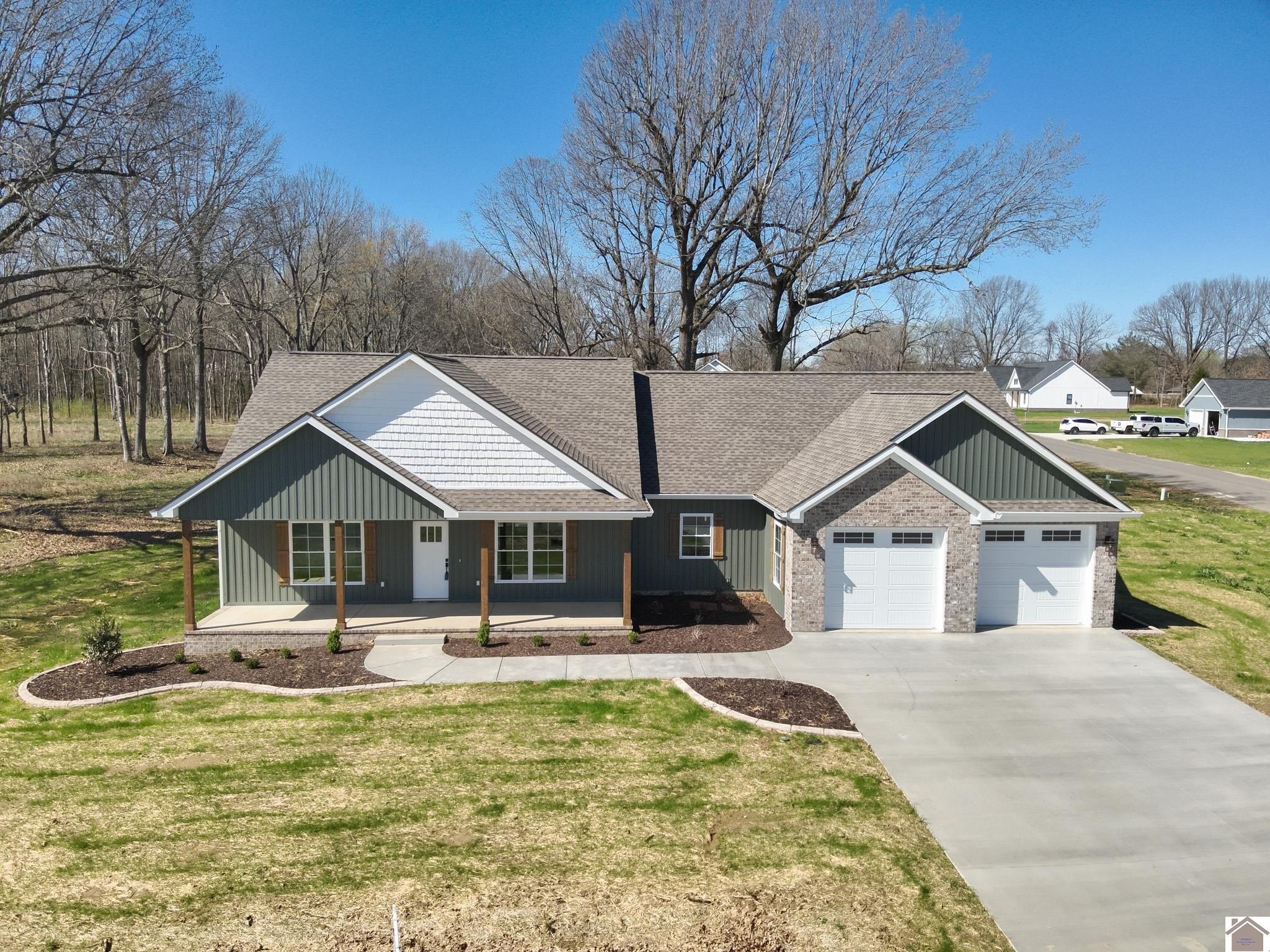 Single Family 3BR 2BA - 261 Ayly Estates Drive, Mayfield, KY