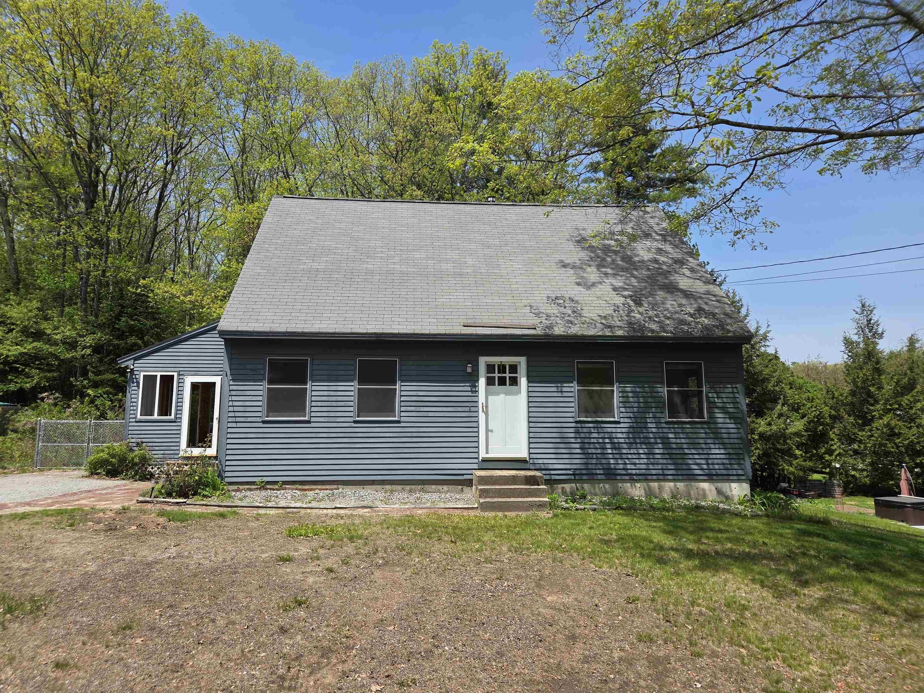Single Family 4BR 2BA - 71 Myrtle Street, Hillsborough, NH