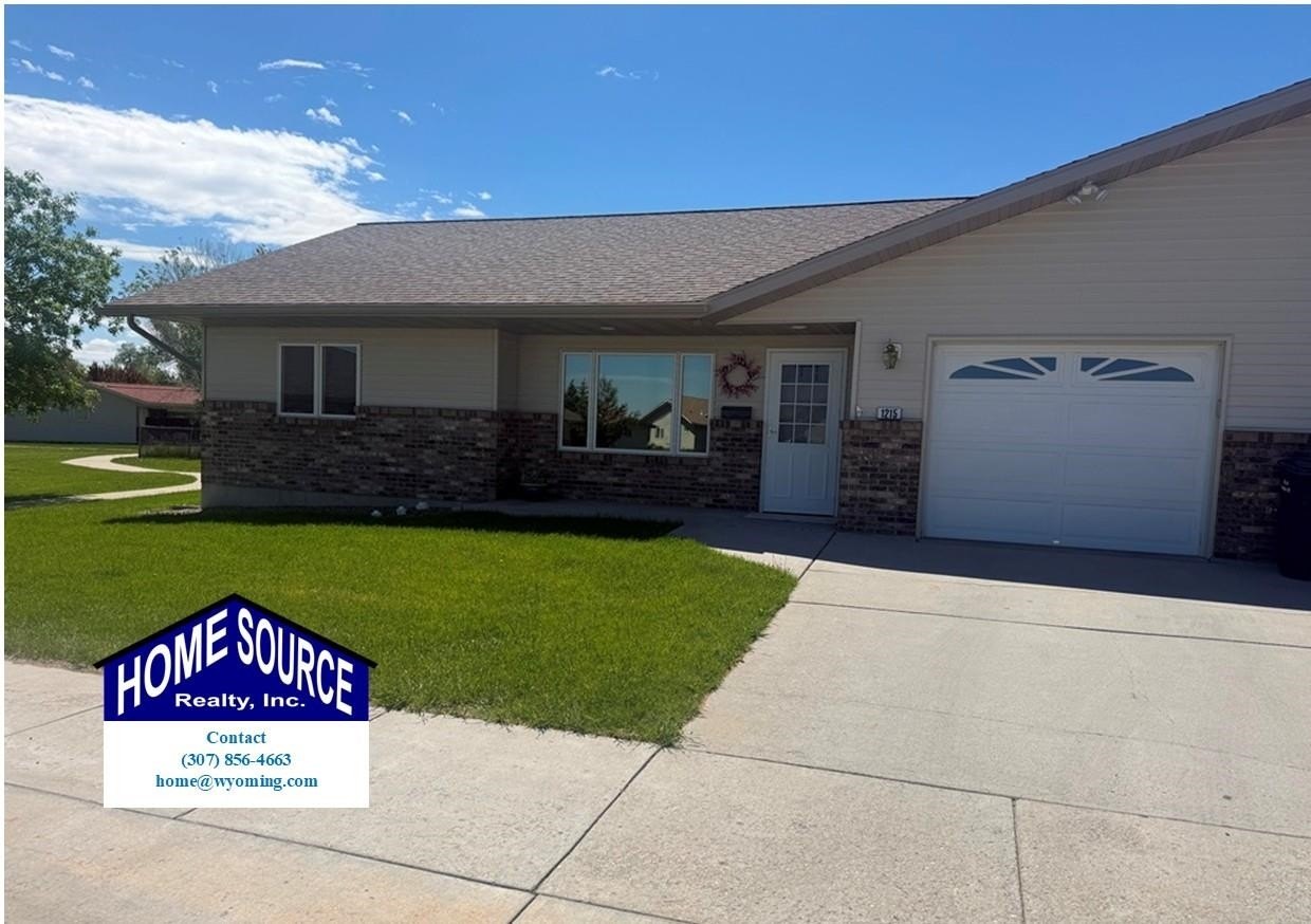 Single Family 2BR 2BA - 1215 Pioneer, Riverton, WY