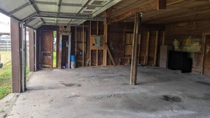 100 W Main St St  