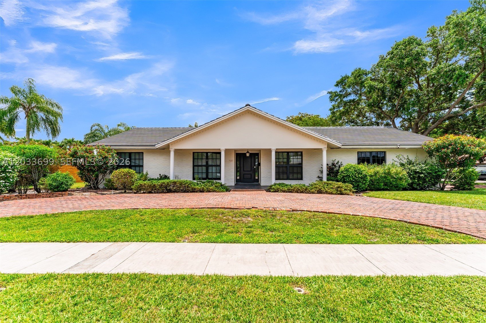 Single Family 5BR 3BA - 680 El Dorado Pkwy, Plantation, FL