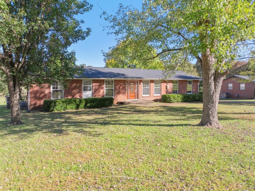 Single Family 3BR 2BA - 310 Benco Hills Drive, CAMDEN, TN
