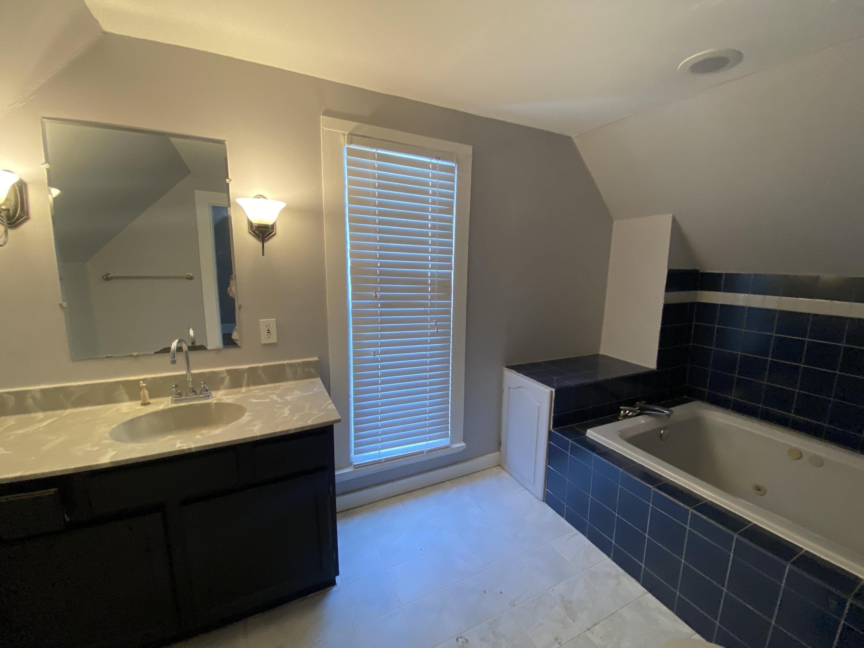 Other 2BR 2BA - 860 E Michigan Avenue, Marshall, MI