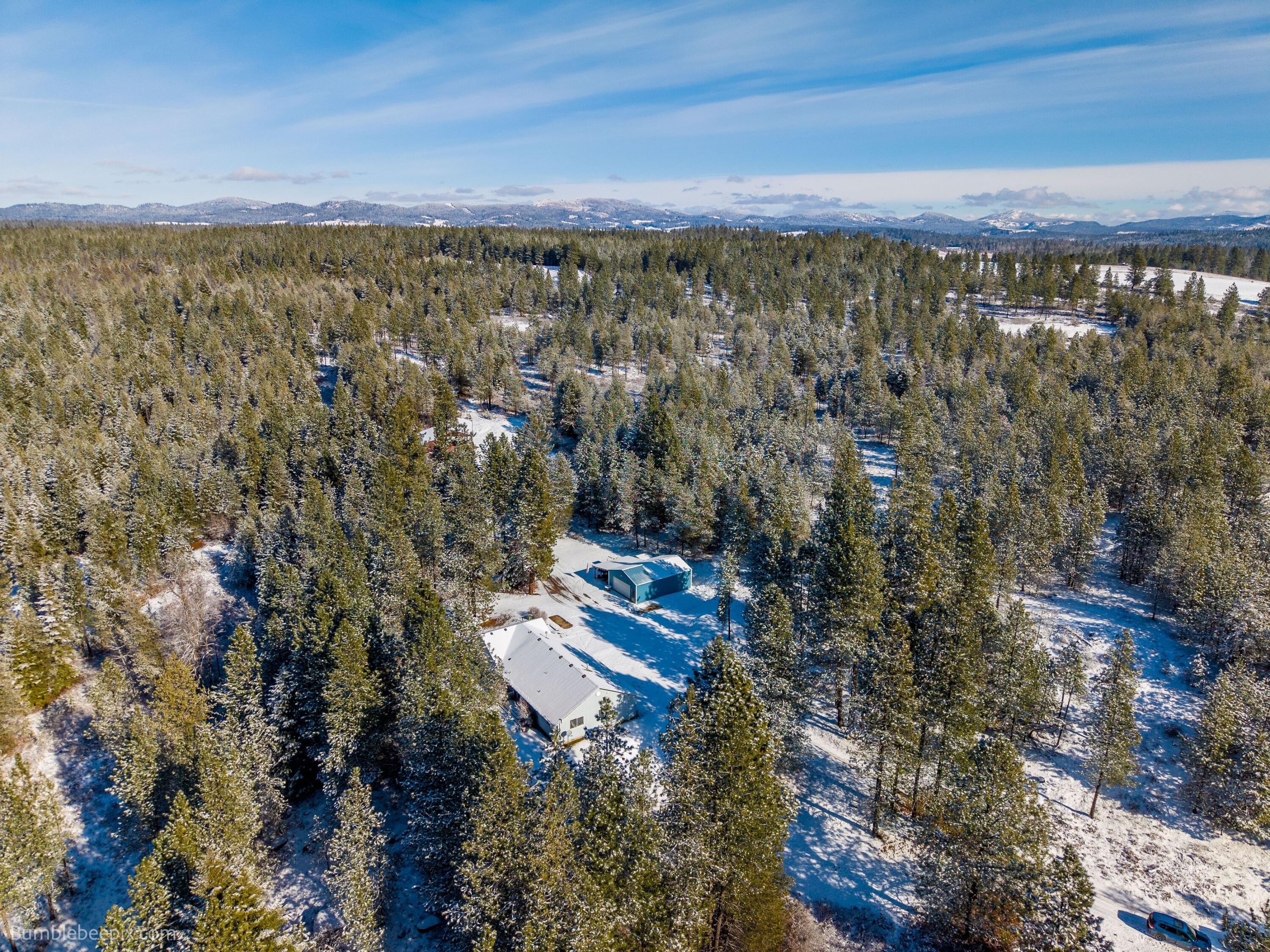 Single Family 4BR 2BA - 5301 ELOIKA RD, CHATTAROY, WA