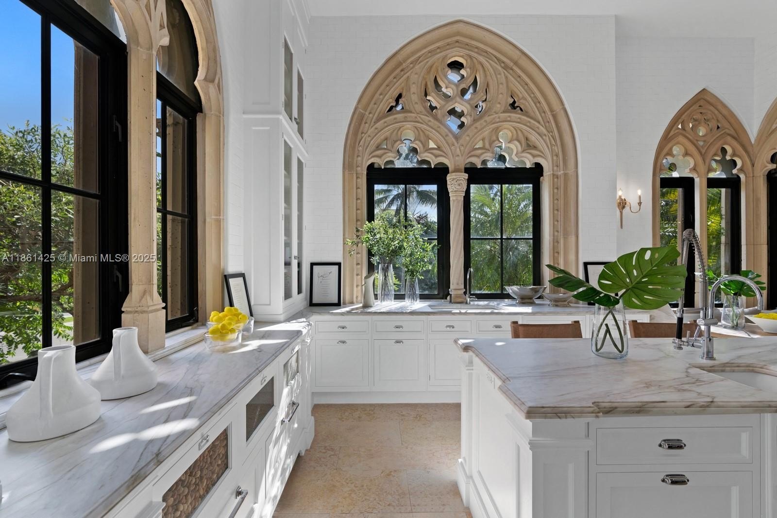Single Family 5BR 7BA - 1840 S Bayshore Ln, Miami, FL