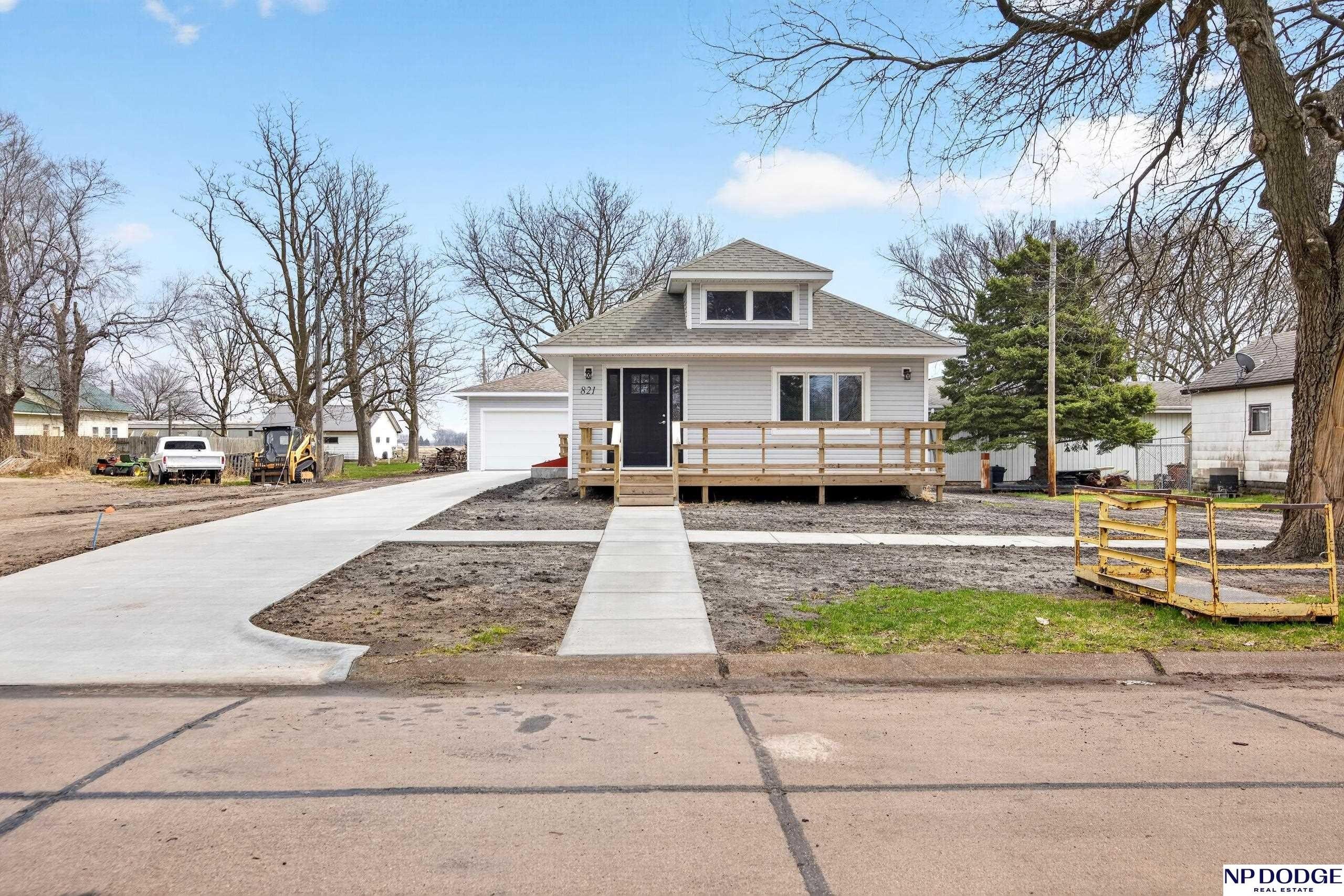 Single Family 2BR 1BA - 821 Oak Street, North Bend, NE