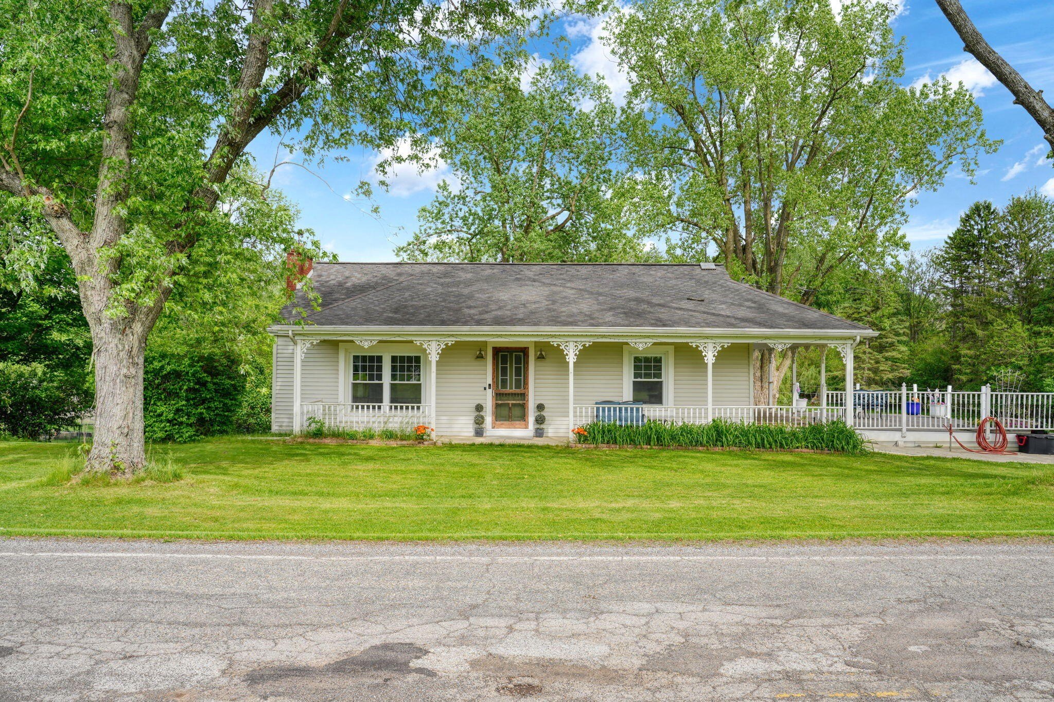 Single Family 3BR 2BA - 6541 Ackerson Lake Road, Jackson, MI