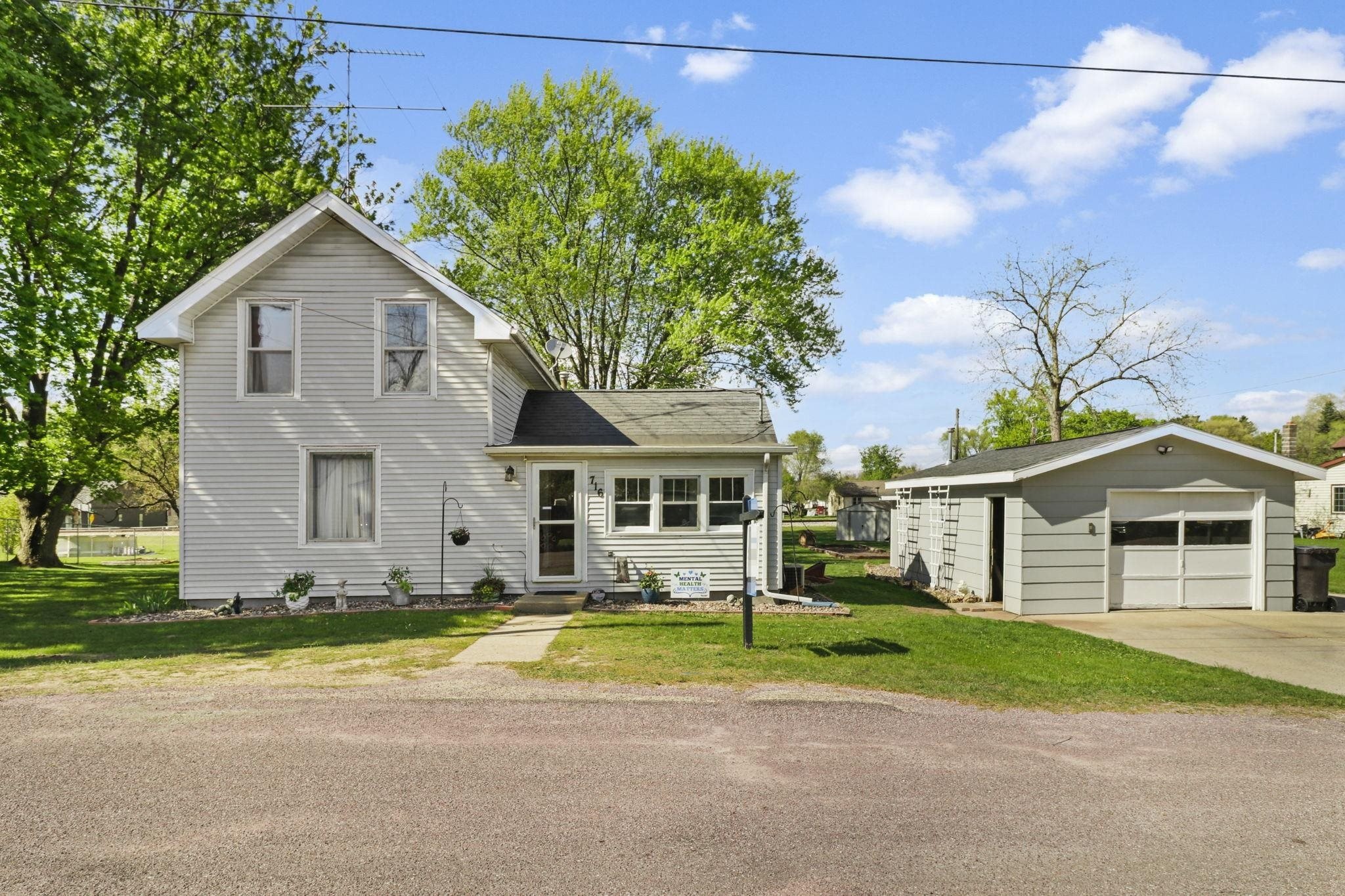 Single Family 3BR 1BA - 716 High Street, Arena, WI