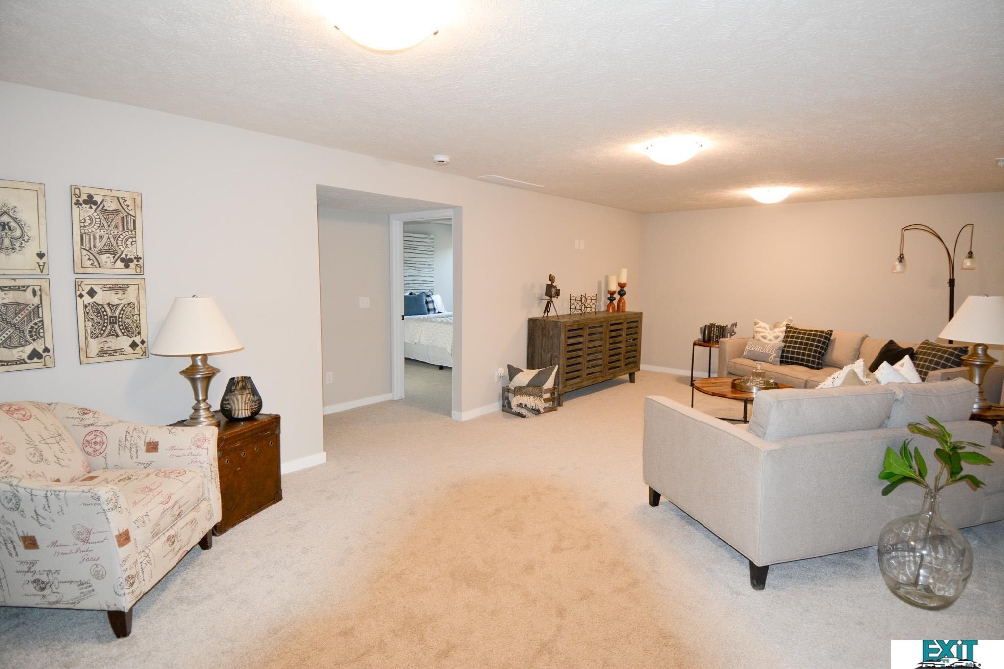 2562 Tupelo Ln  