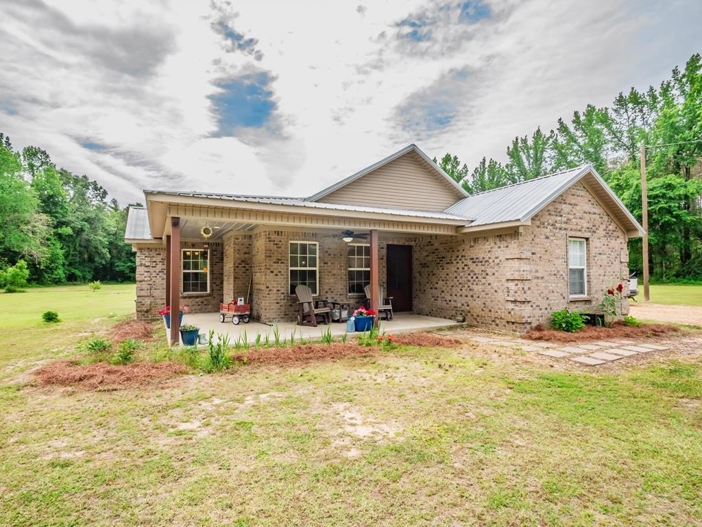 Single Family 2BR 2BA - 608 County Road 428, Paris, MS
