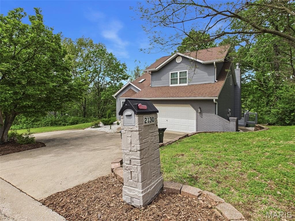 Single Family 4BR 4BA - 2130 Stone Gate Drive, Dupo, IL