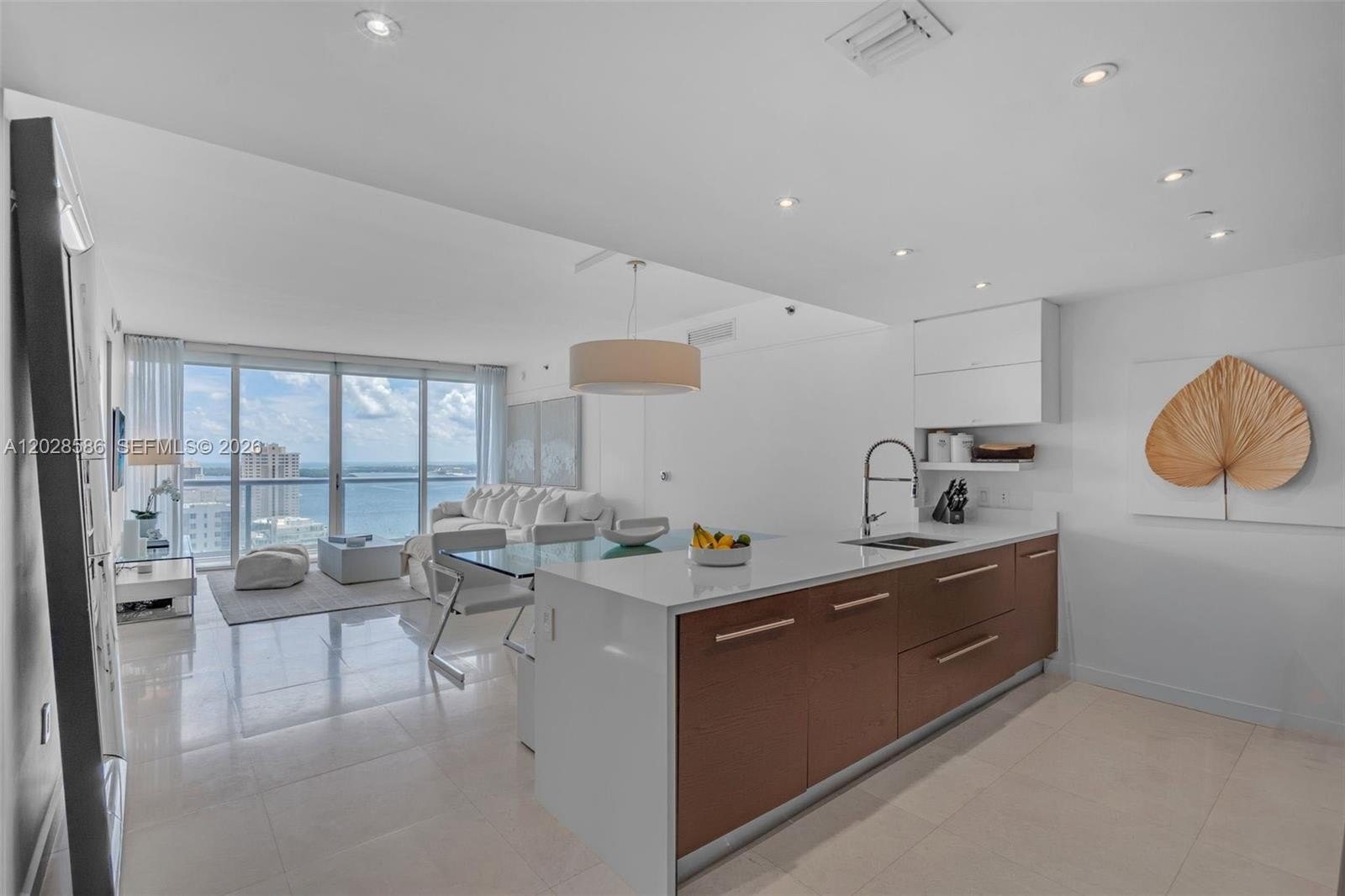 Condo 2BR 2BA - 465 Brickell Ave, Miami, FL