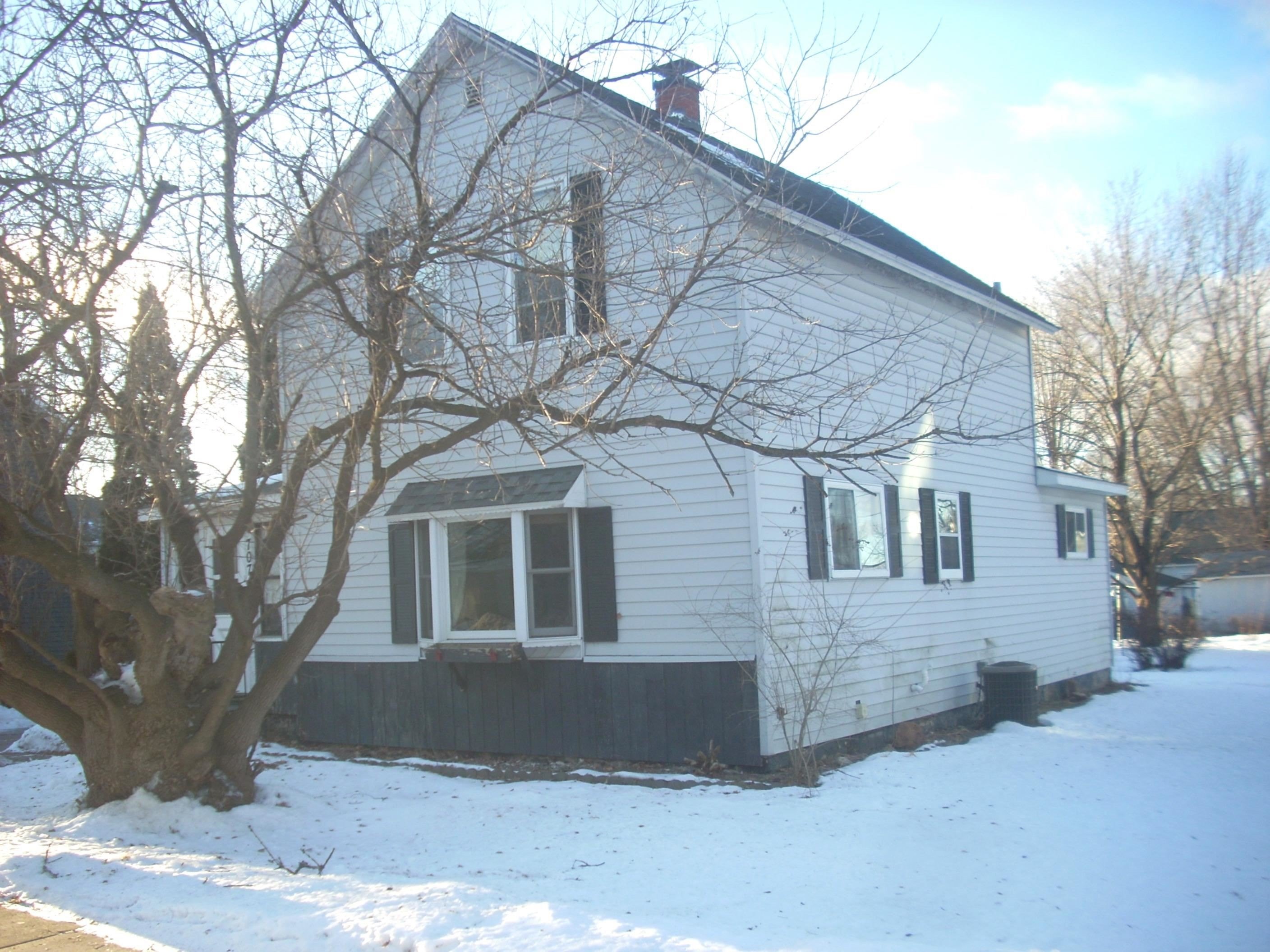 707 5th St  