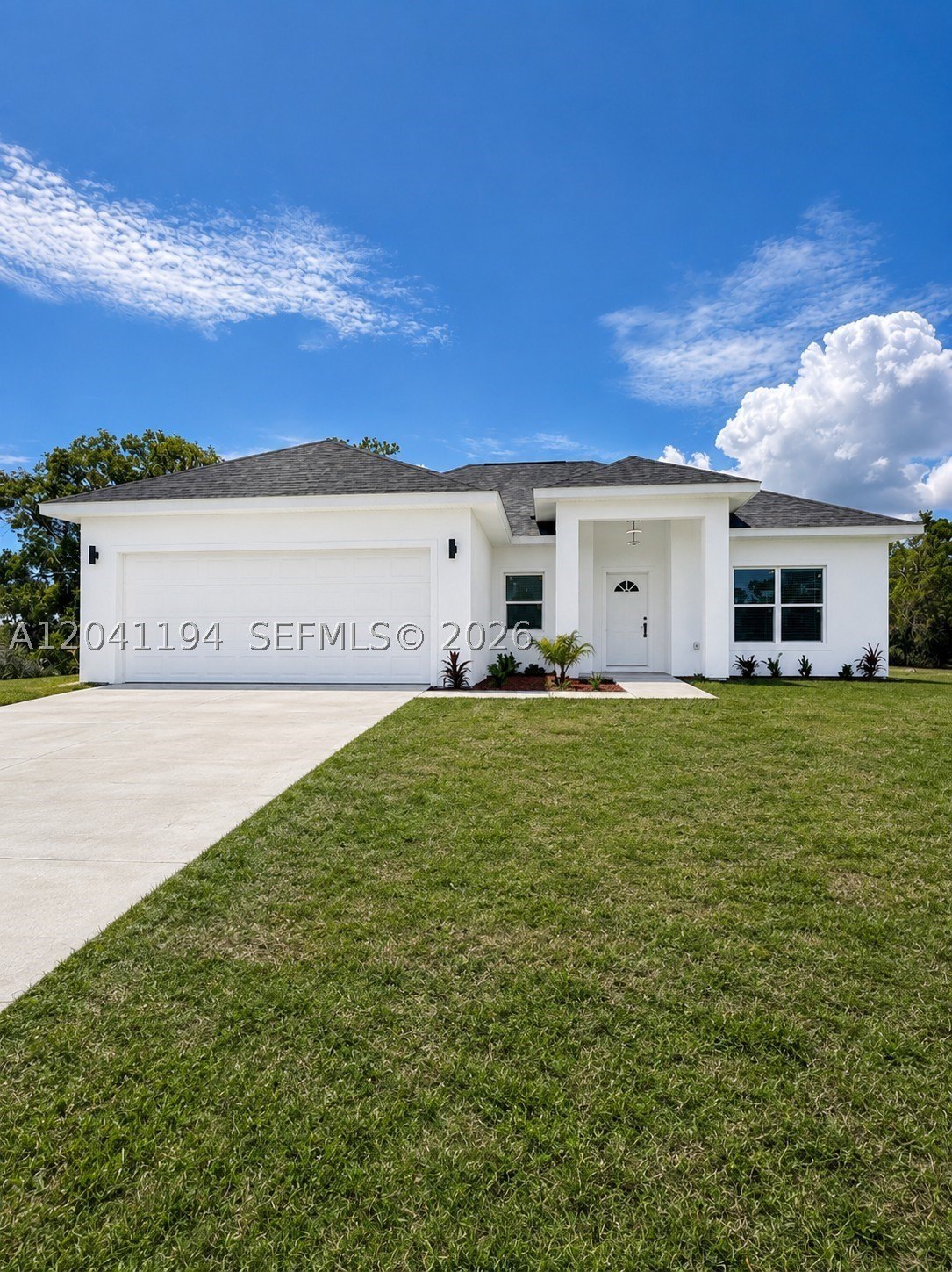 Single Family 3BR 2BA - 271 Briar LN, Lake Placid, FL